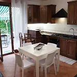 Appartamento App4rent - Equilio - Pet Friendly - Giardino Esclusivo *